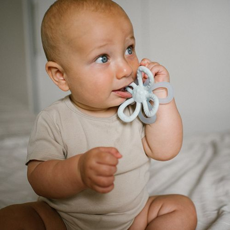 Прорізувач для зубів Babyono силіконовий 