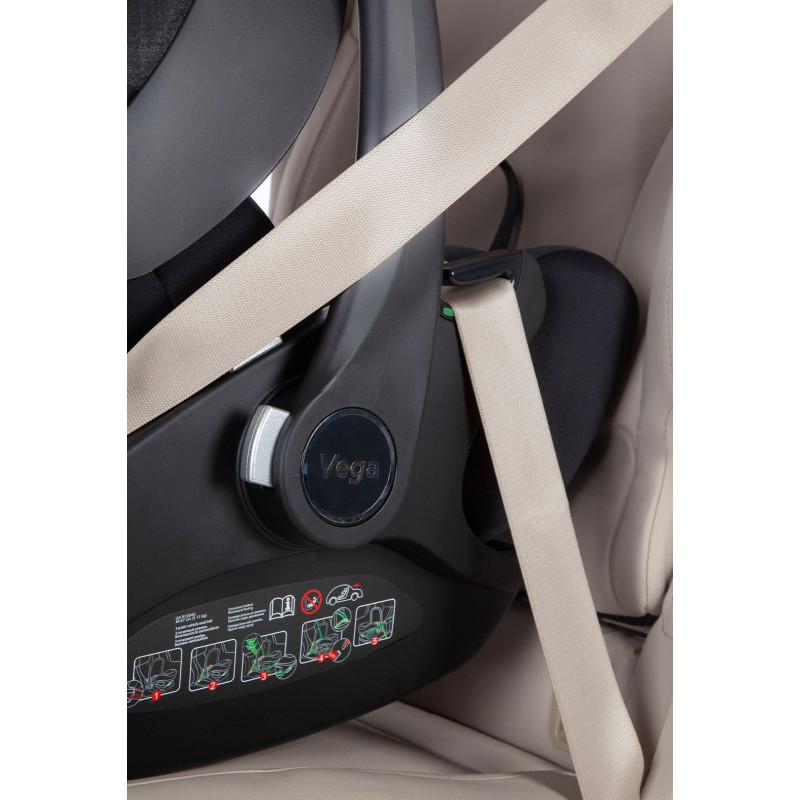 Автокрісло CARRELLO Vega CRL-14101 Absolute Black i-Size 40-87см /1/