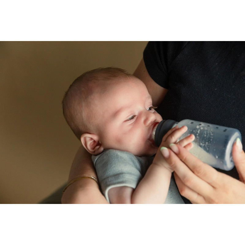 Дитяча пластикова пляшечка BIBS Baby Bottle Round Silicone 150 мл Slow Flow Ivory (повільний потік)