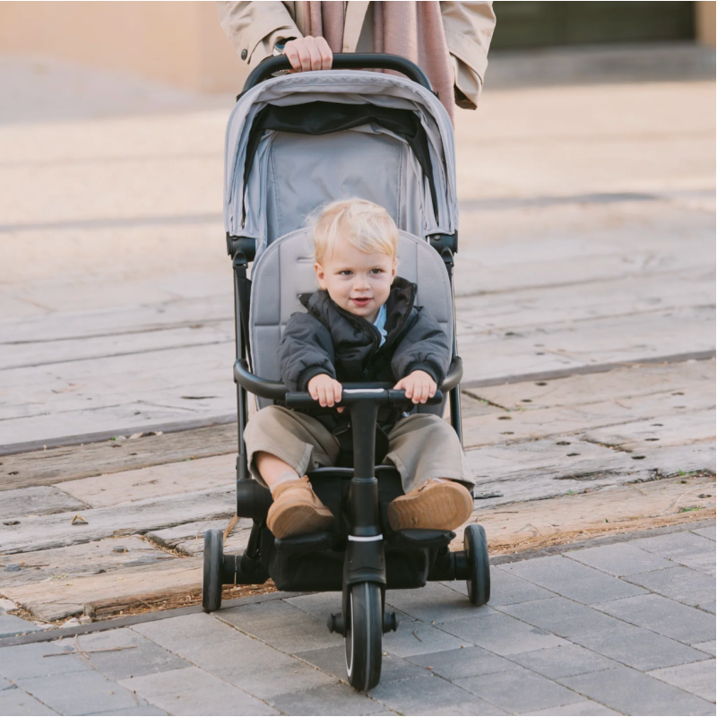 Велосипед коляска SmarTrike Traveler Black