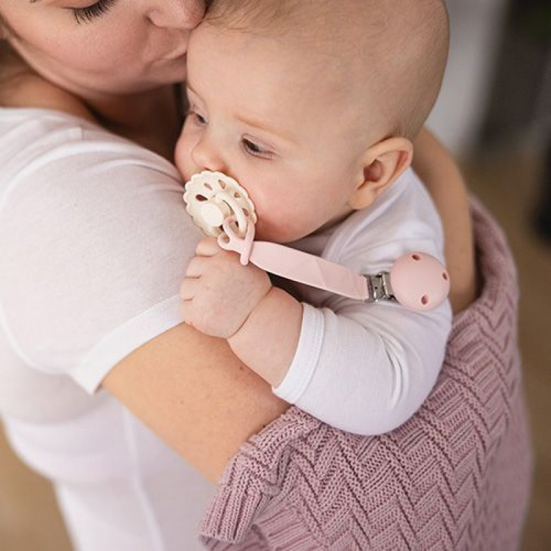 Тримач для пустушки силіконовий з кліпсою бежевий Babyono арт.1469/03